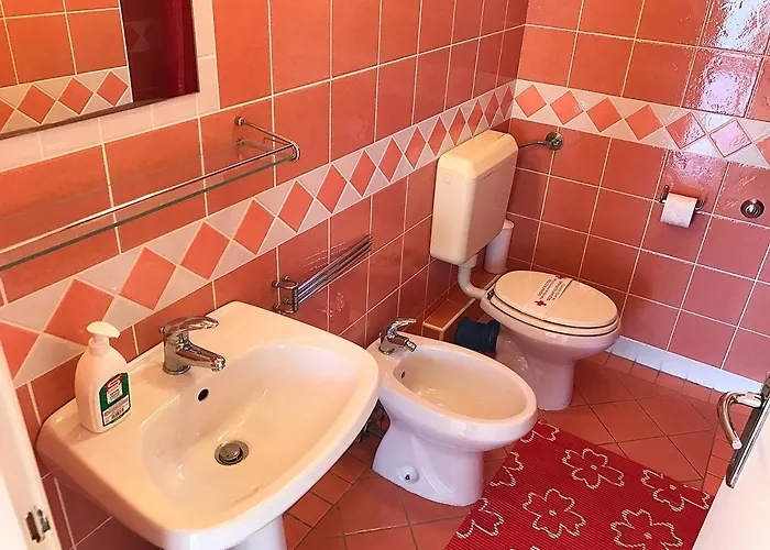 安东尼奥公寓 *